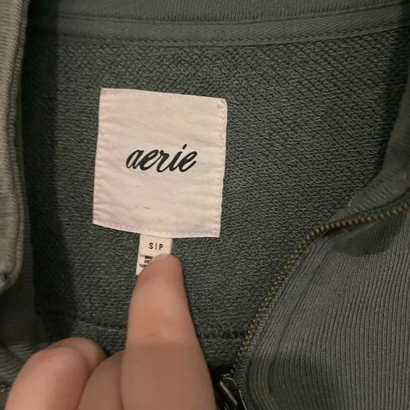 Aerie Women's Green Pullover Sweater - Picture 4 of 6